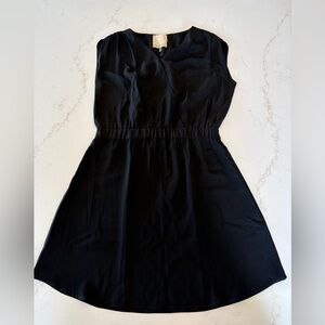 Amour Vert Black Sleeveless V-Neck Mini Dress